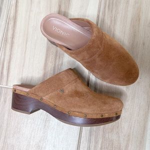 Vionic Kacie Tan Suede Heeled Clogs Size 8